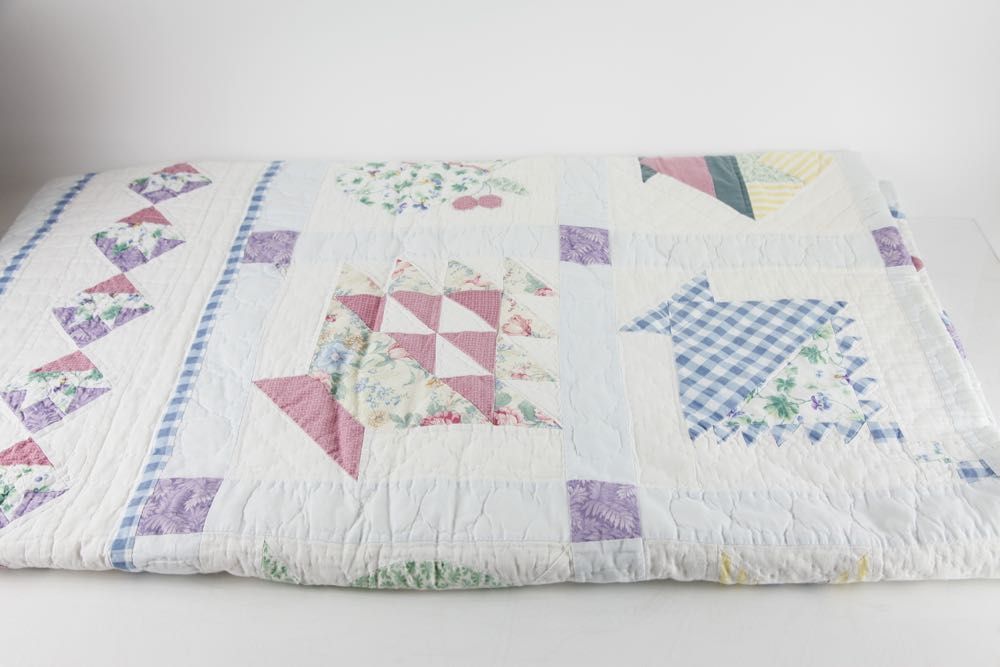 Vintage Flower Appliqued Quilts