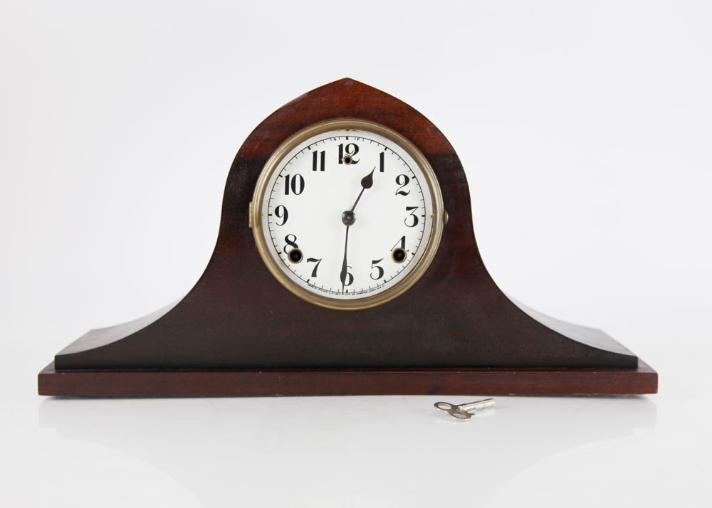 William L Gilbert Acorn Style Mantle Clock