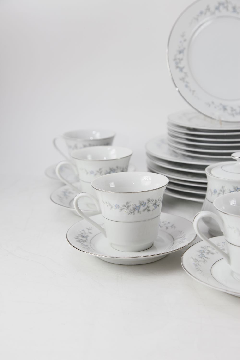 Vintage "Forget Me Not" Dinnerware