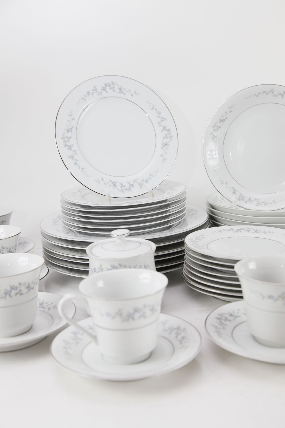 Vintage "Forget Me Not" Dinnerware
