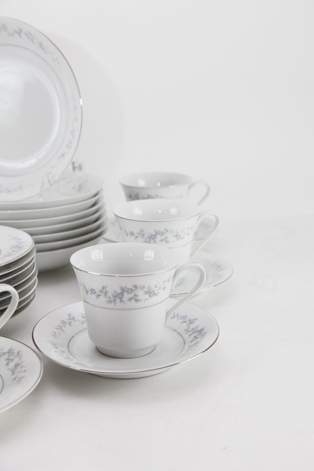 Vintage "Forget Me Not" Dinnerware