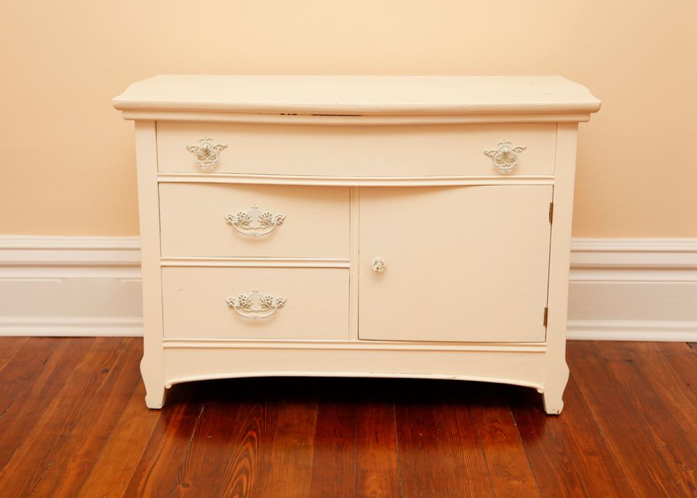 Vintage Chest of Drawers