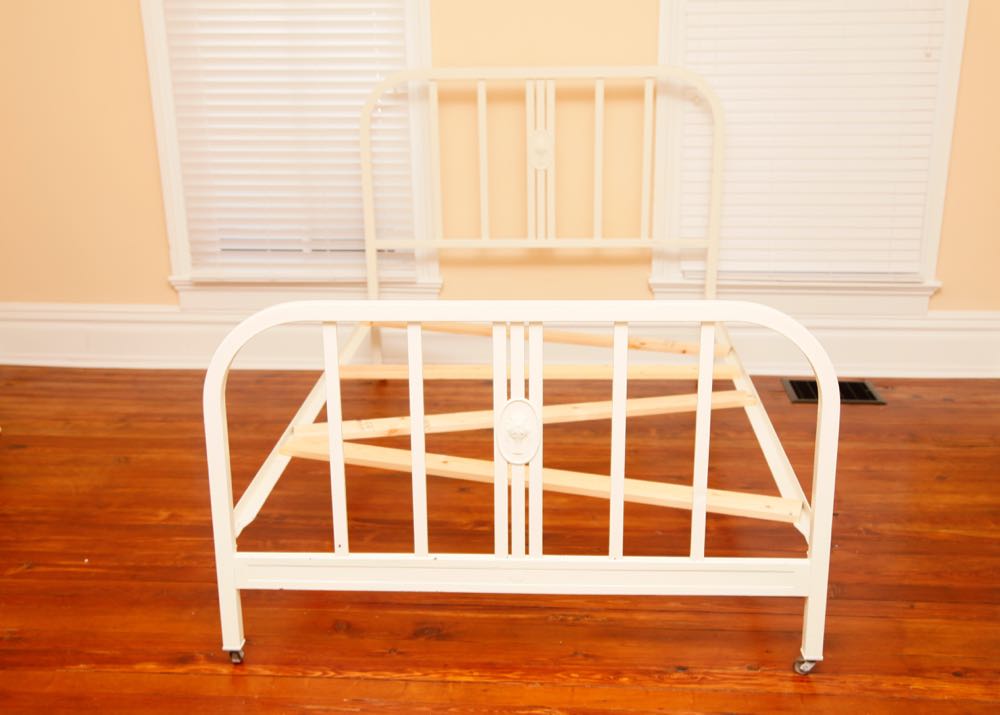 Vintage Metal Full Bed