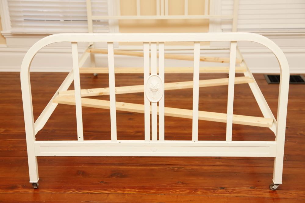 Vintage Metal Full Bed