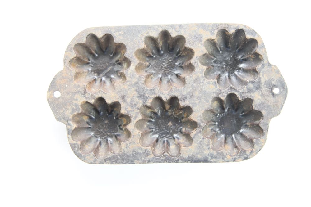 Trio of Vintage Kitchen Items