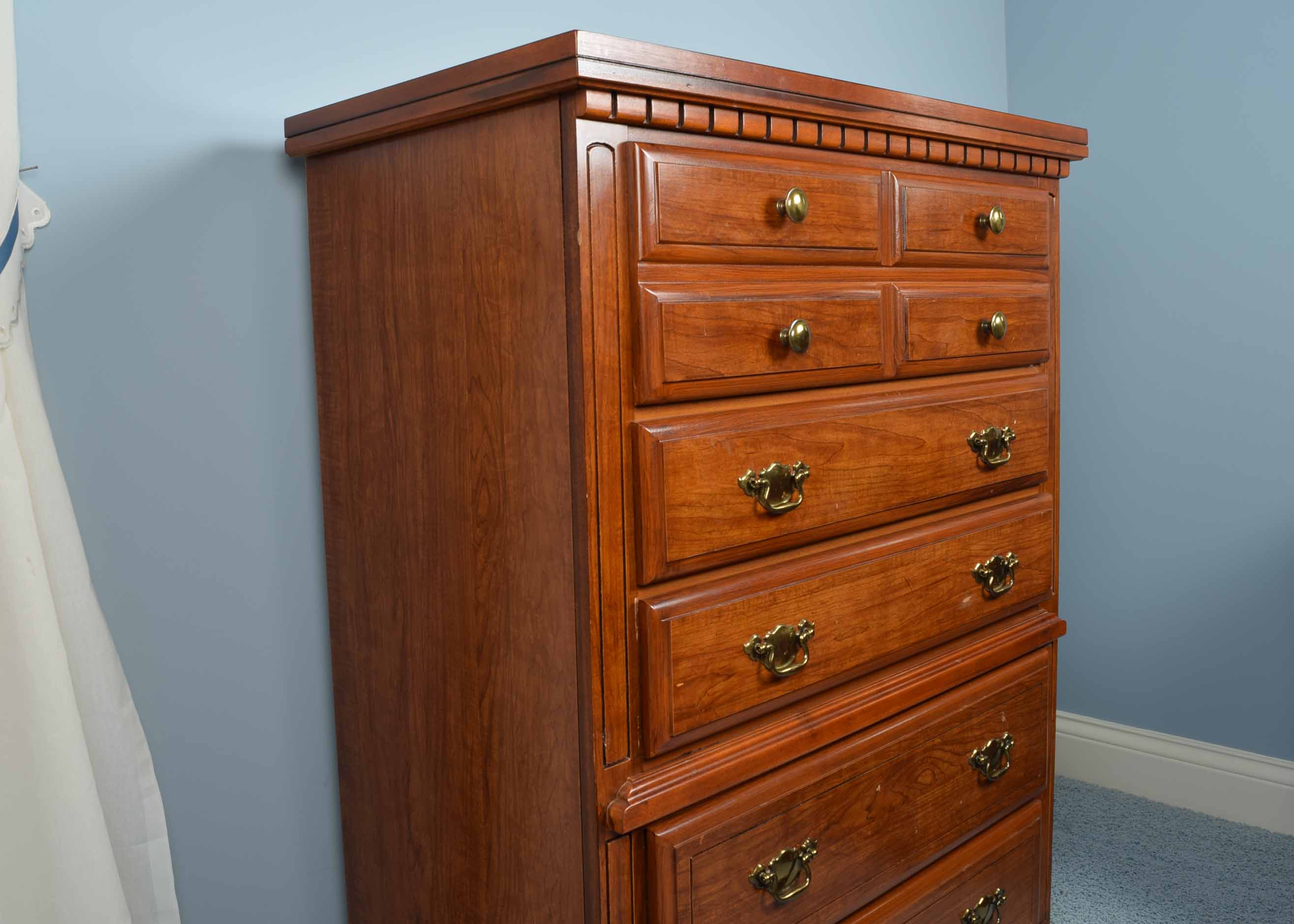 Broyhill Lenoir House Five Drawer Dresser