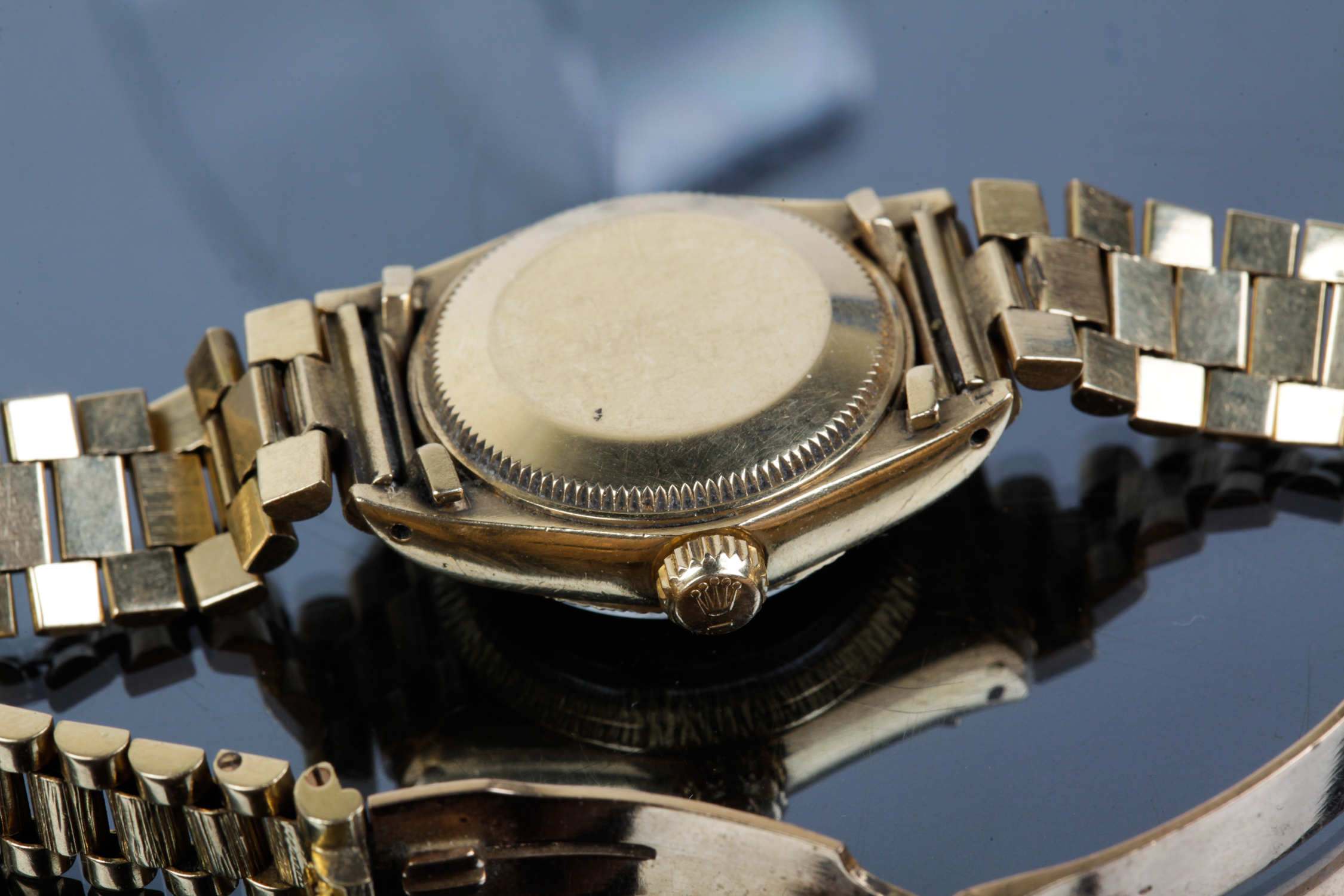 Ladies 18k Yellow Gold Oyster Perpetual Date Rolex Watch