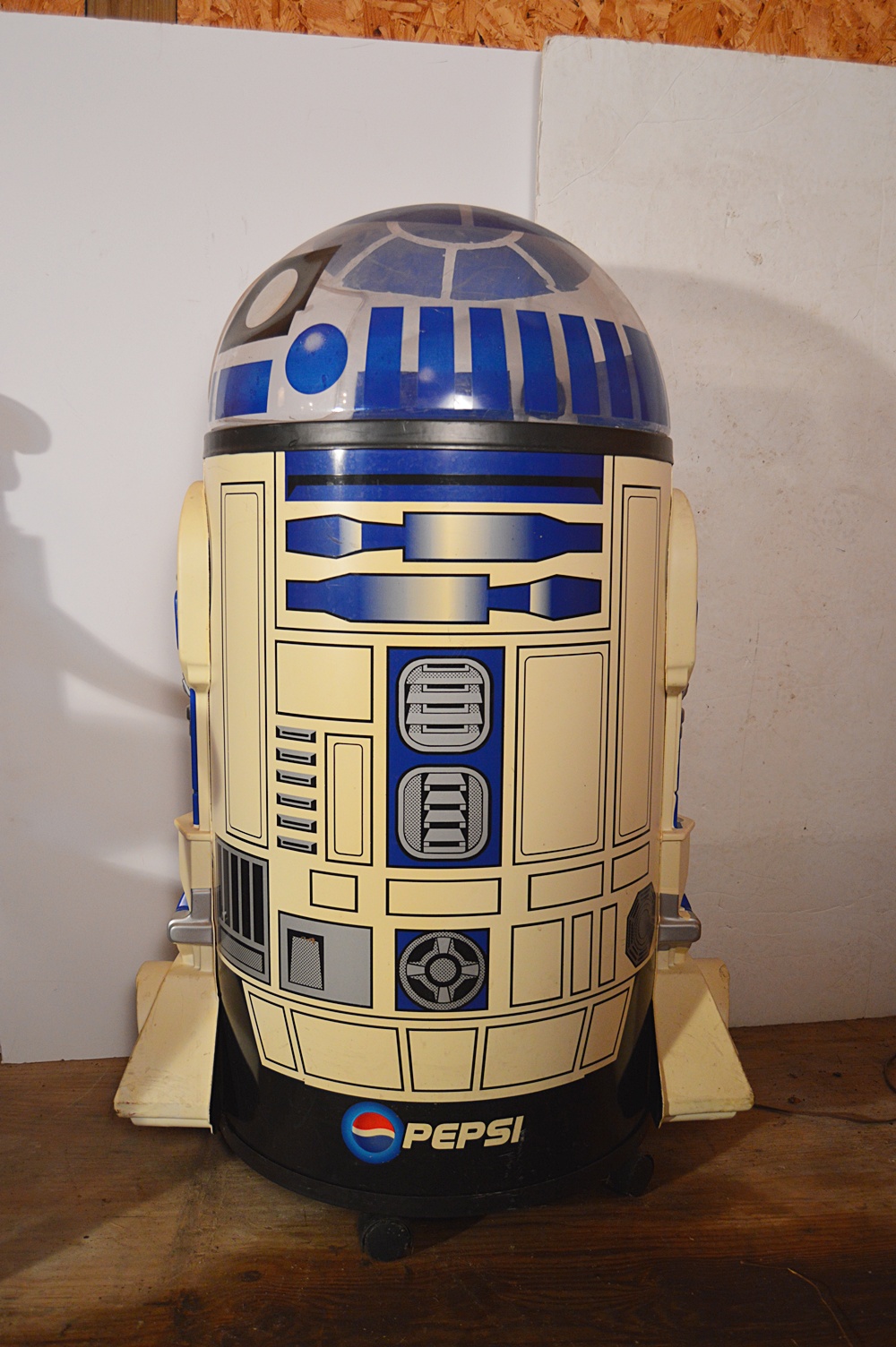 Retro 1990's  Pepsi Star Wars R2D2 Iceman Cooler
