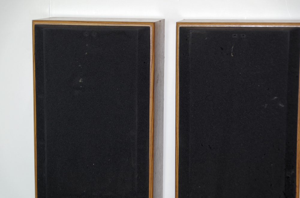 Pair of Sony Floor Speakers SS-U701AV