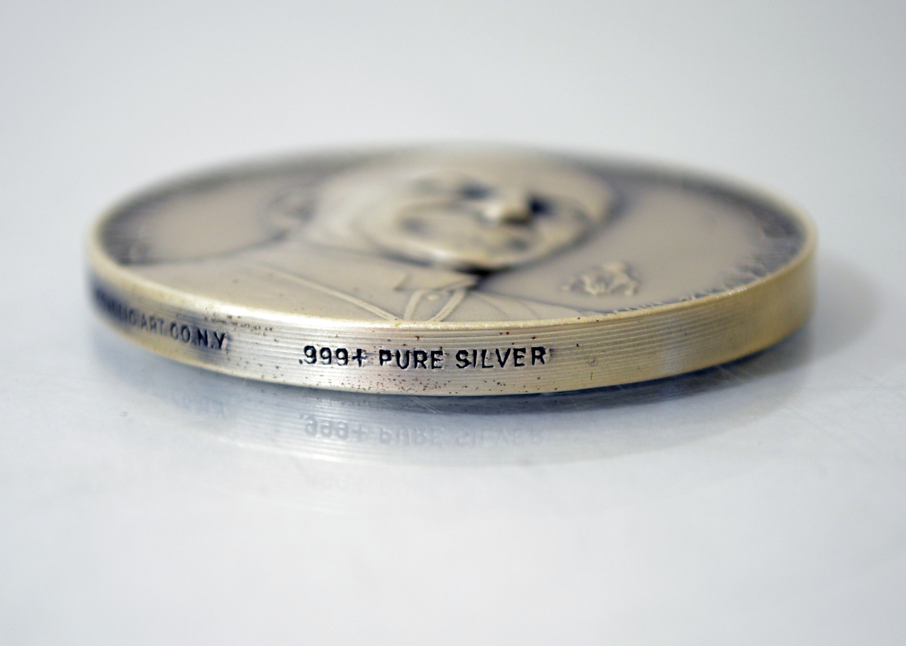 Pair of Pope Paul VI Commemorative Pure Silver Coins