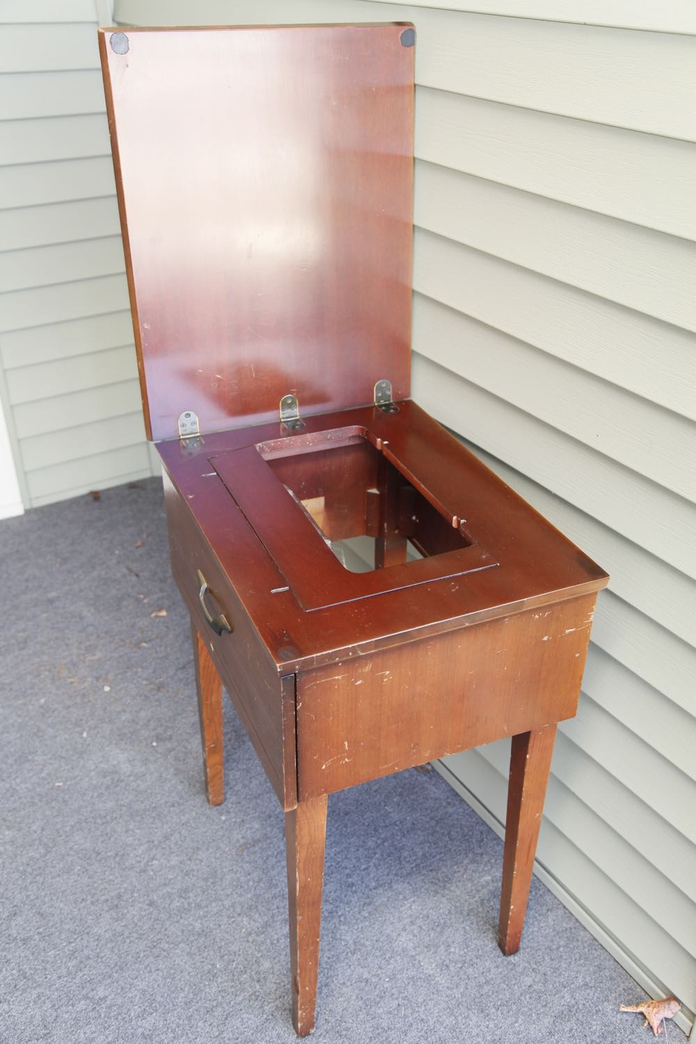 Project Sewing Machine Table and Bookshelf