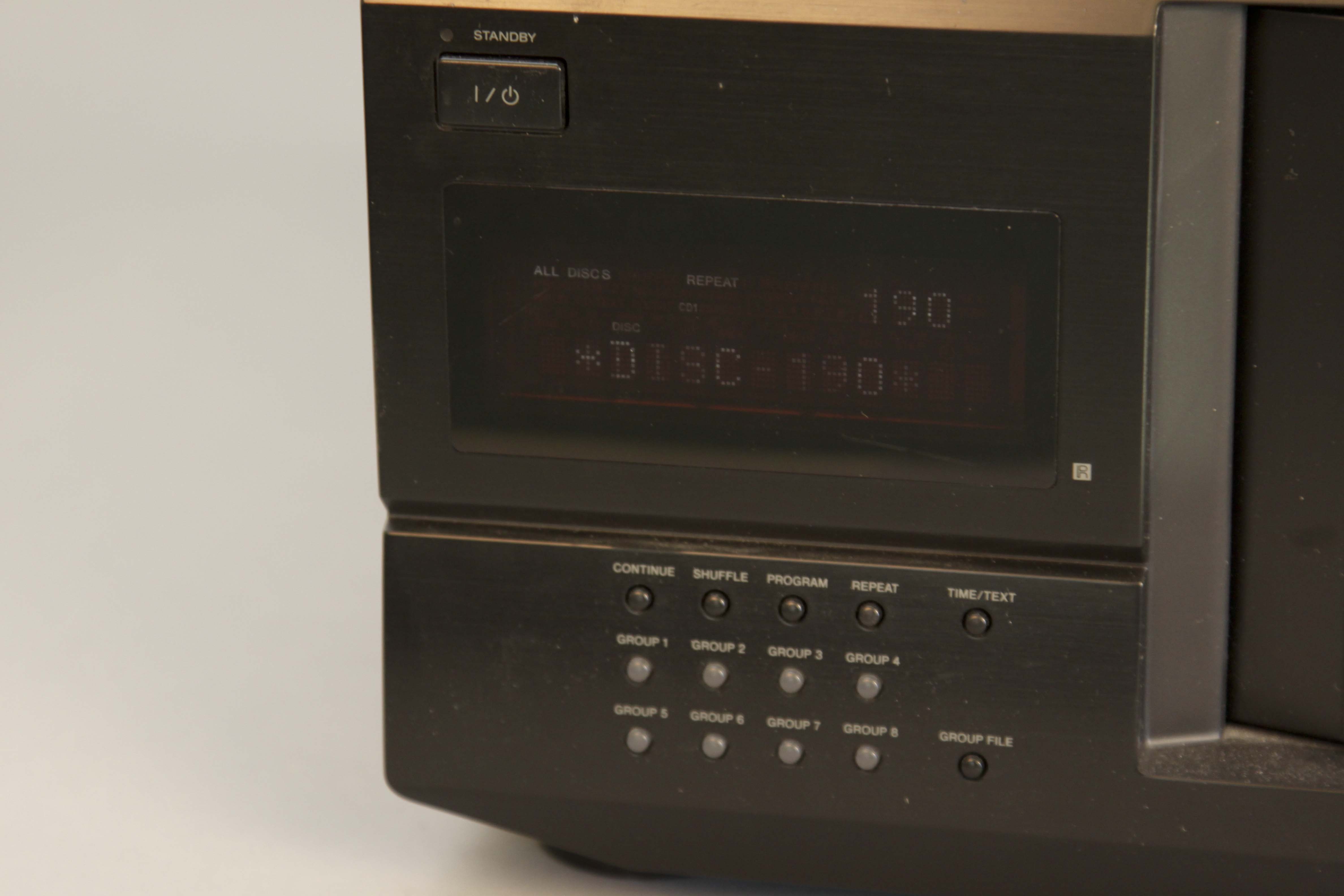 Sony MegaStorage 200-Disc CD Changer Model CDP-CX235