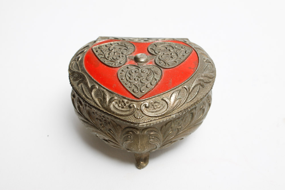 Dresser Set with Gold Tone Costume Jewelry