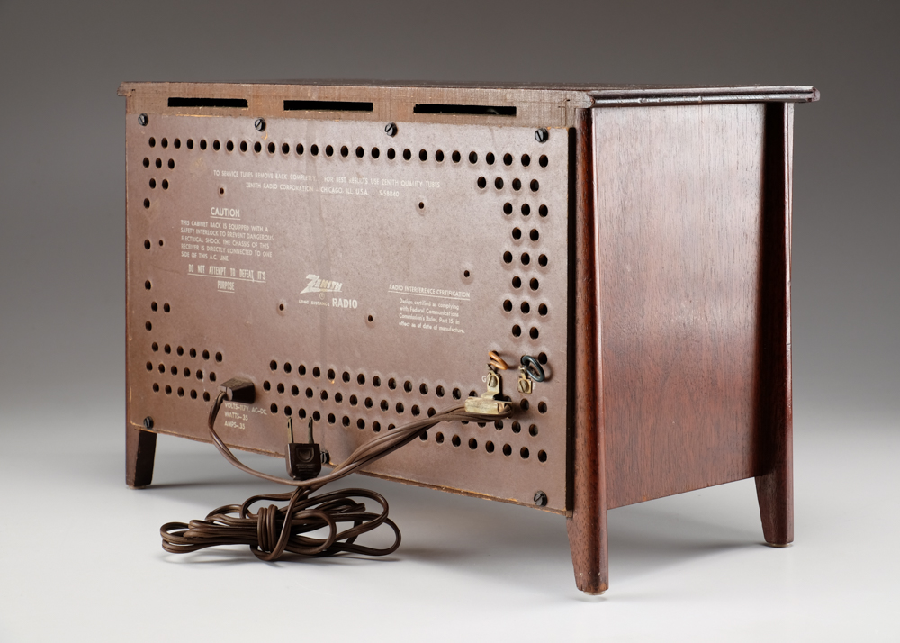 1963 Zenith K731 Table FM/AM Radio