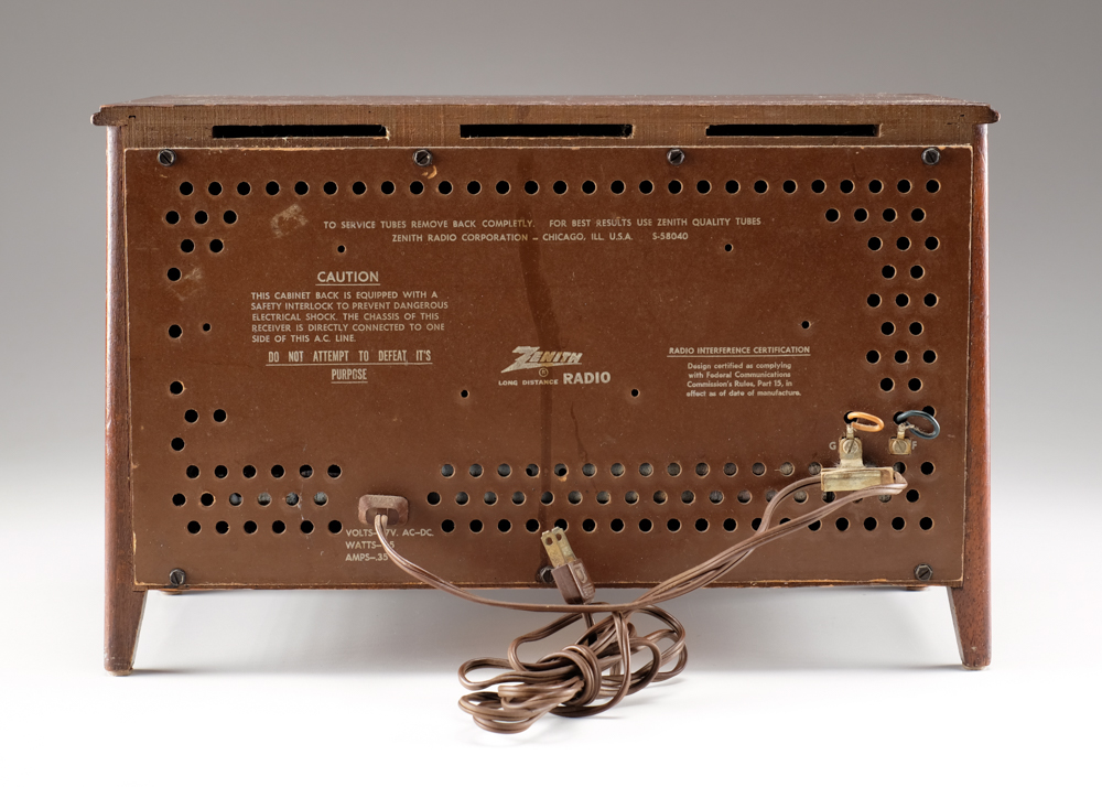 1963 Zenith K731 Table FM/AM Radio