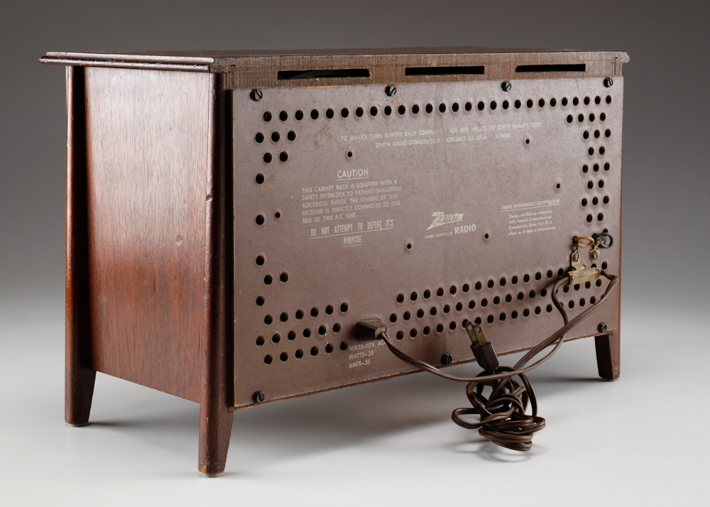 1963 Zenith K731 Table FM/AM Radio