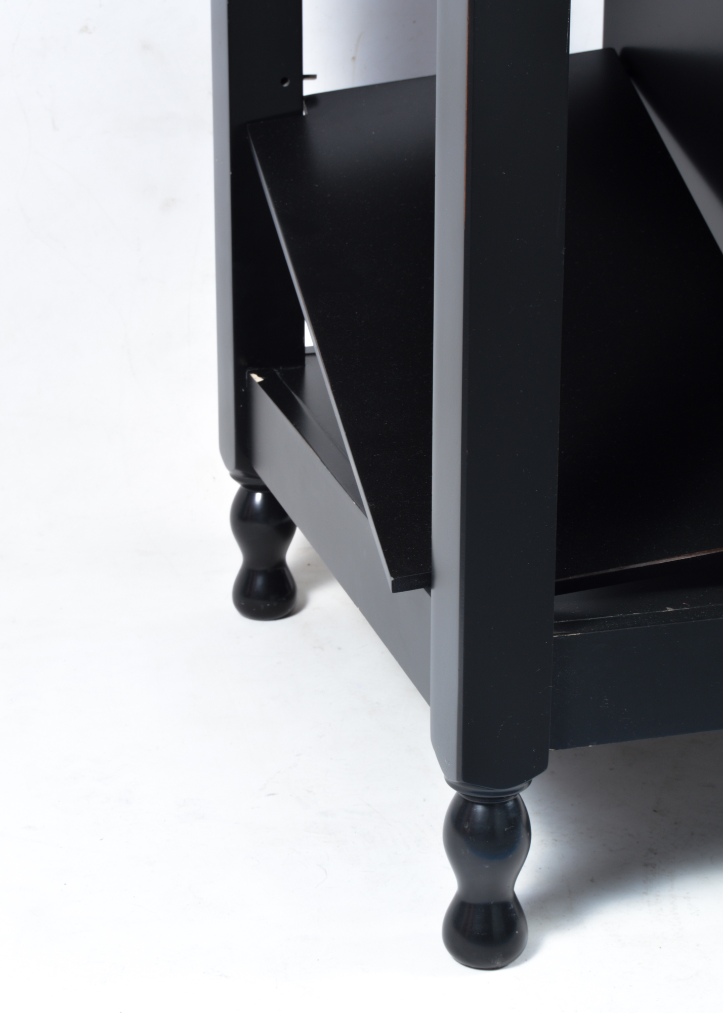 Round Shaker-Style Drop Leaf Table