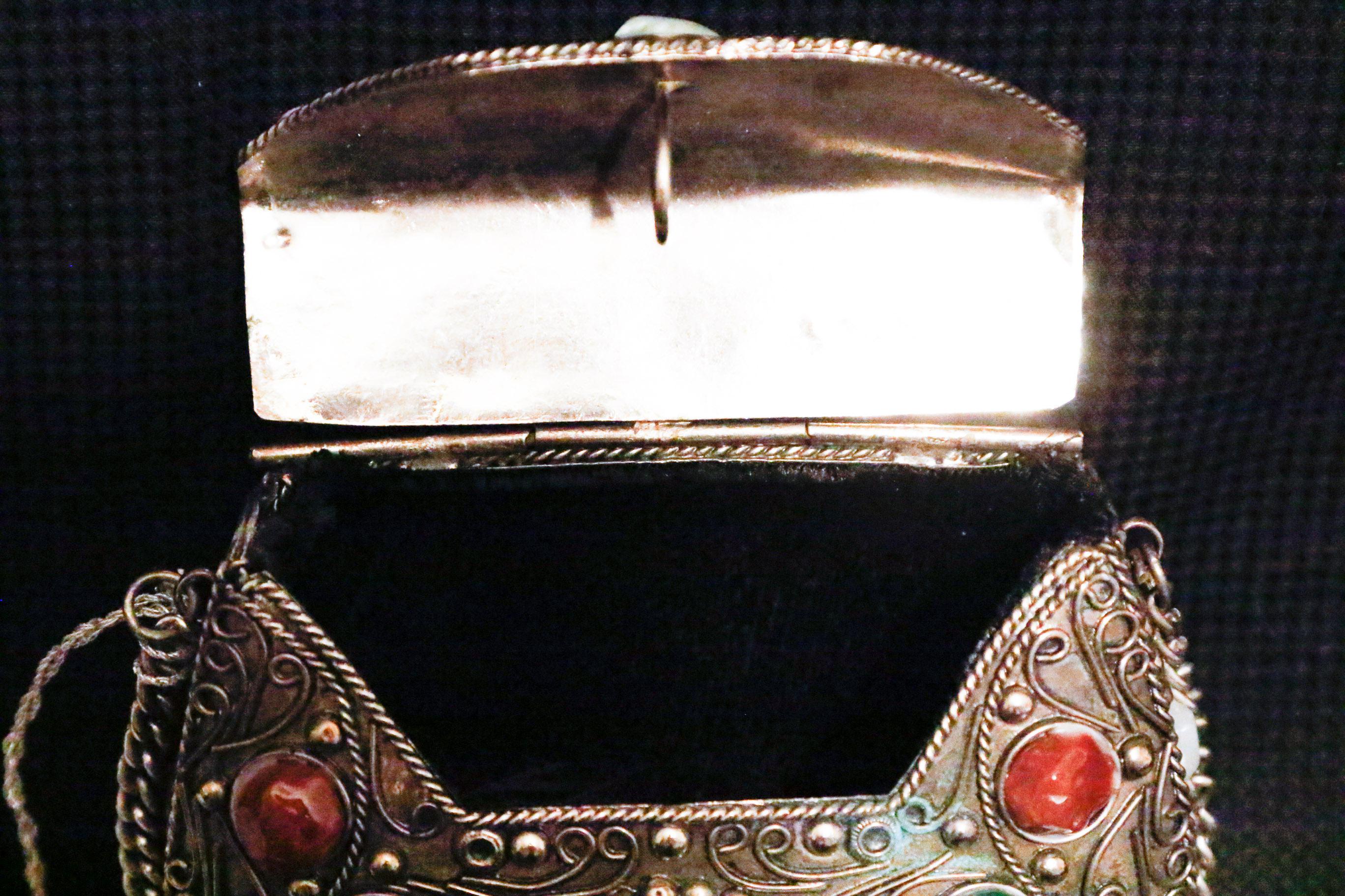 Sajai Multi-Stone Minaudiere