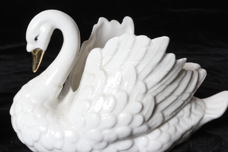 Grouping of Swan Decorative Figurines