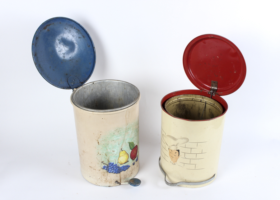 Pair of Metal Trash Cans with Foot Pedals