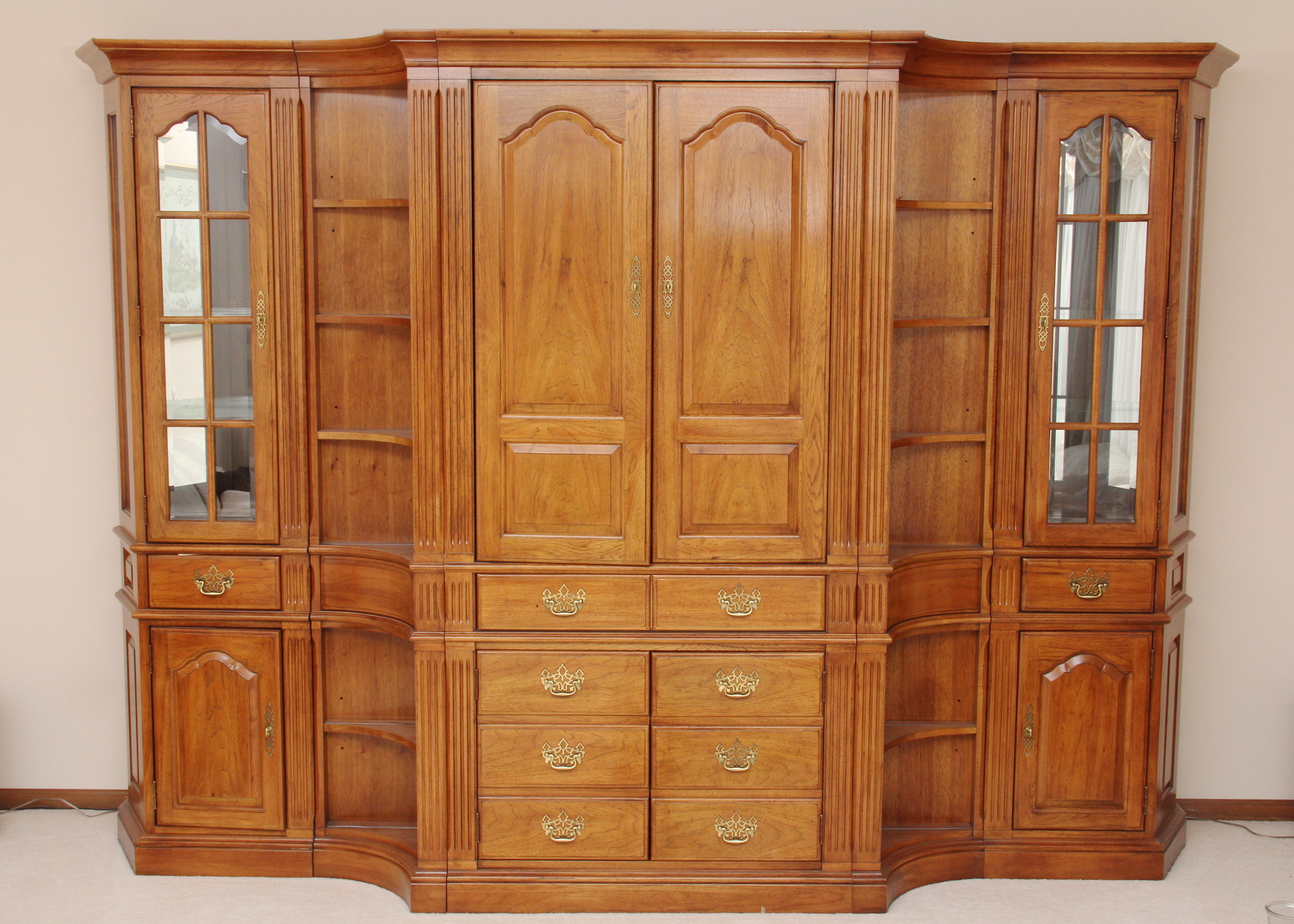 Thomasville Oak Entertainment Center