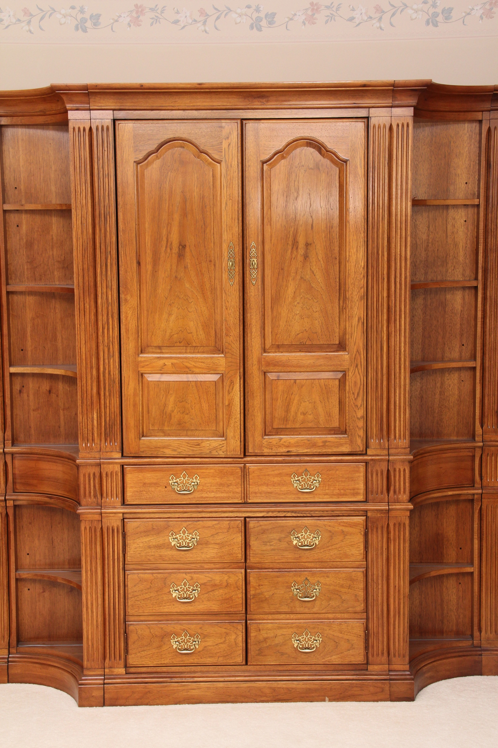 Thomasville Oak Entertainment Center