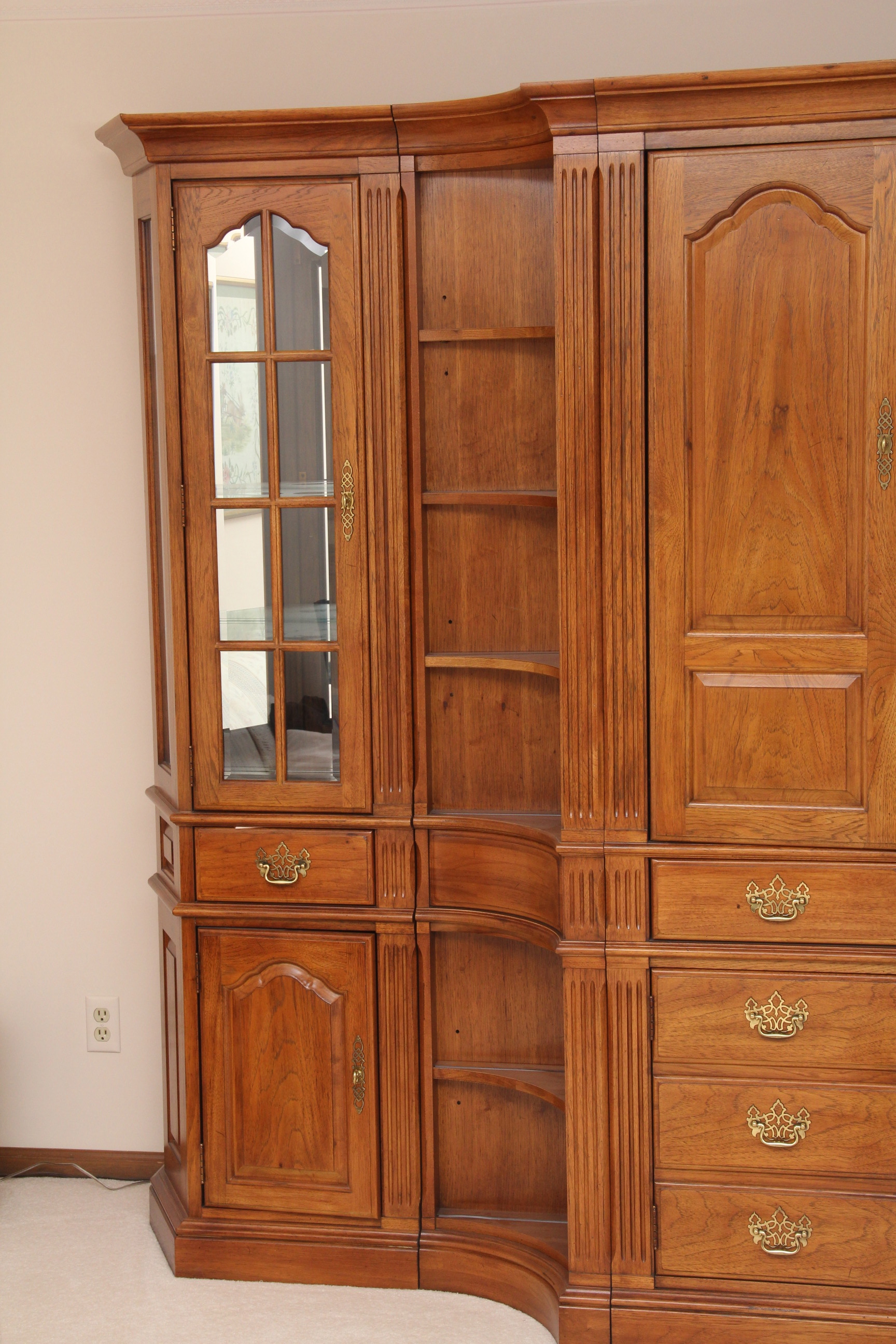 Thomasville Oak Entertainment Center