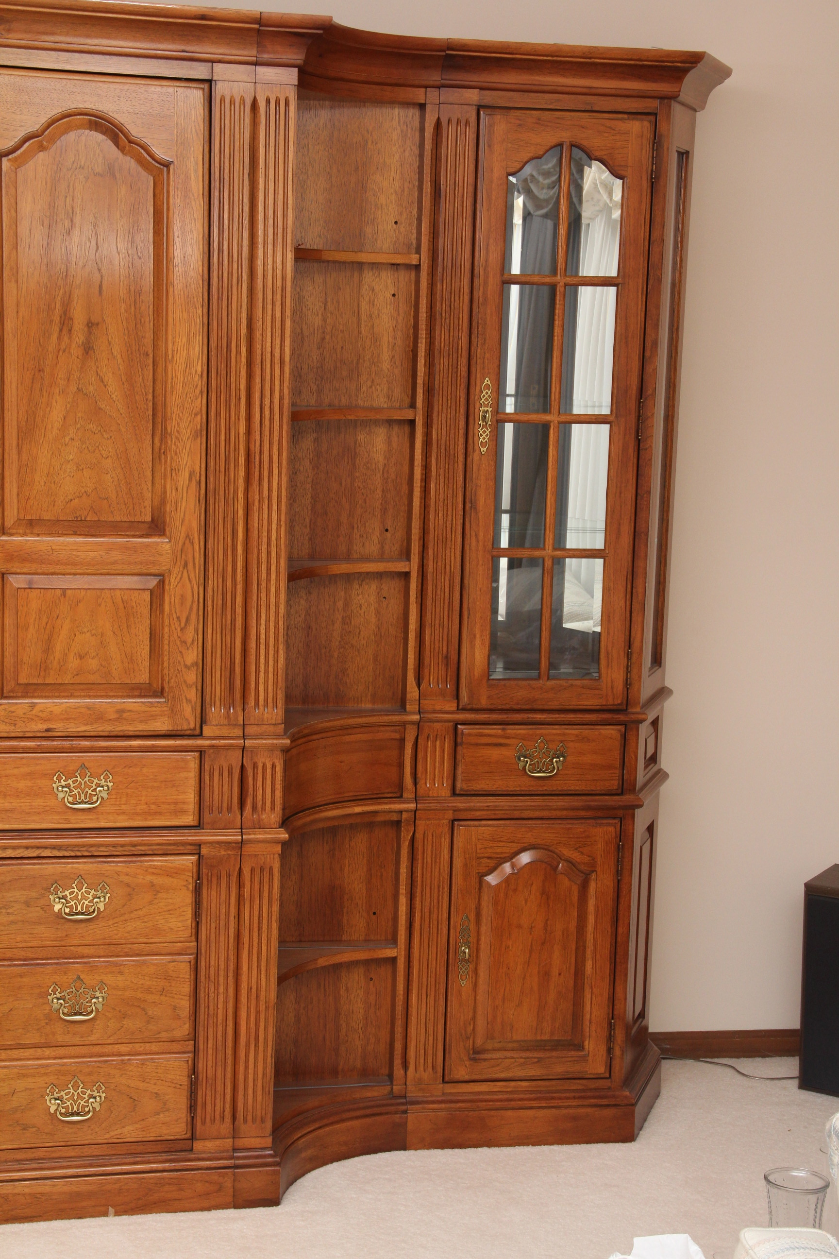 Thomasville Oak Entertainment Center