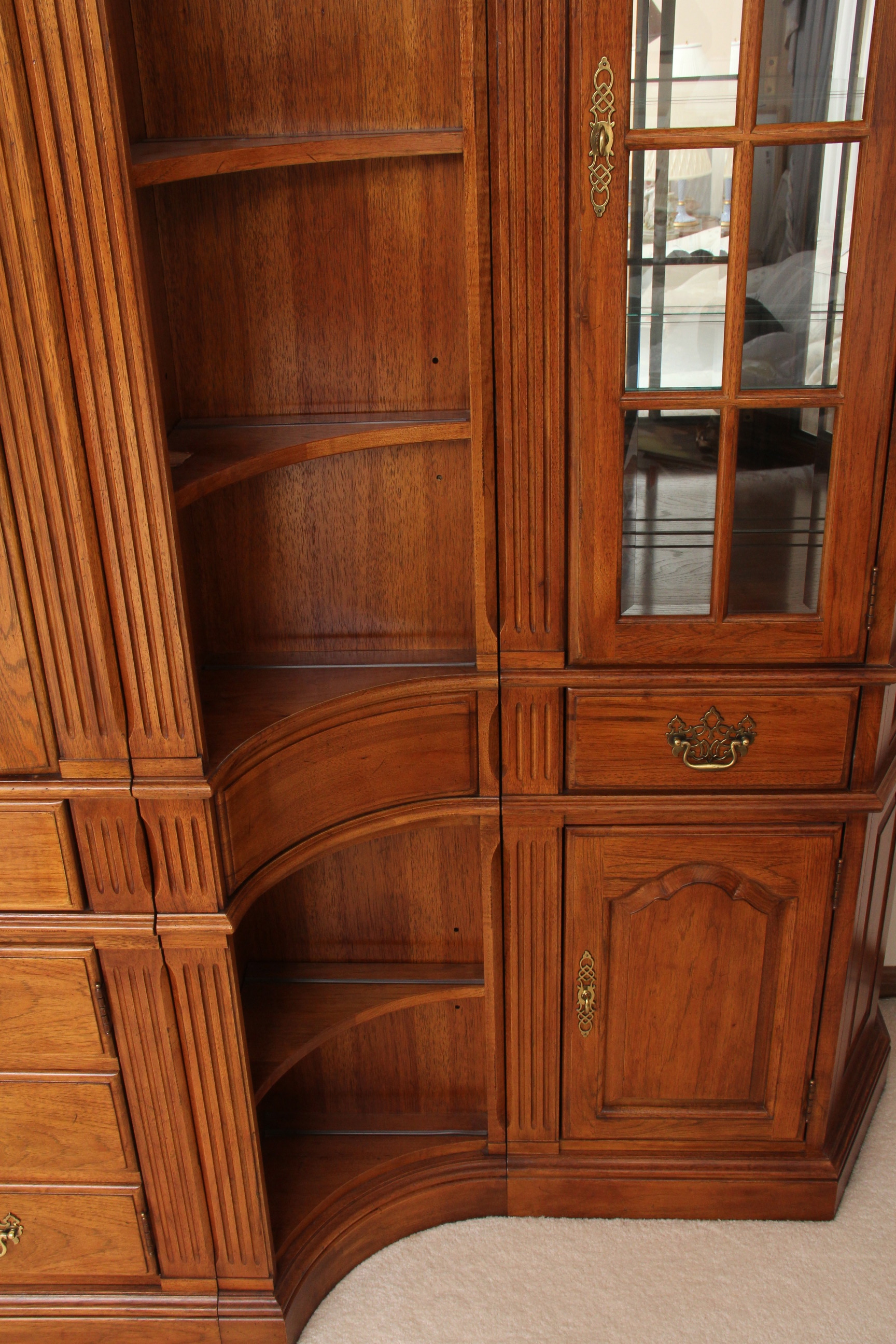 Thomasville Oak Entertainment Center