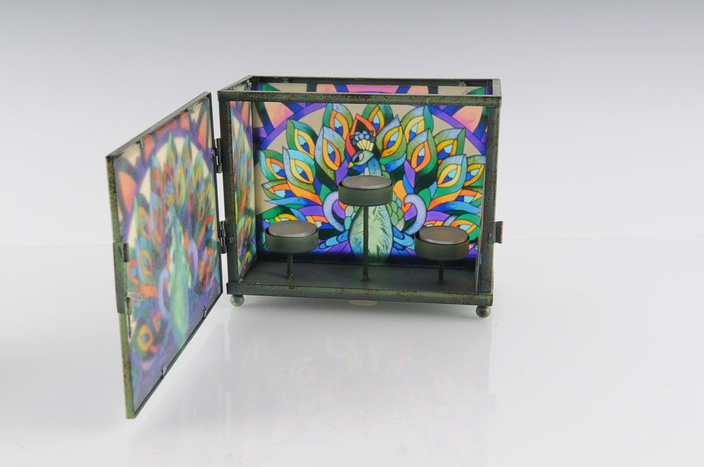 Assortment of Bird Décor