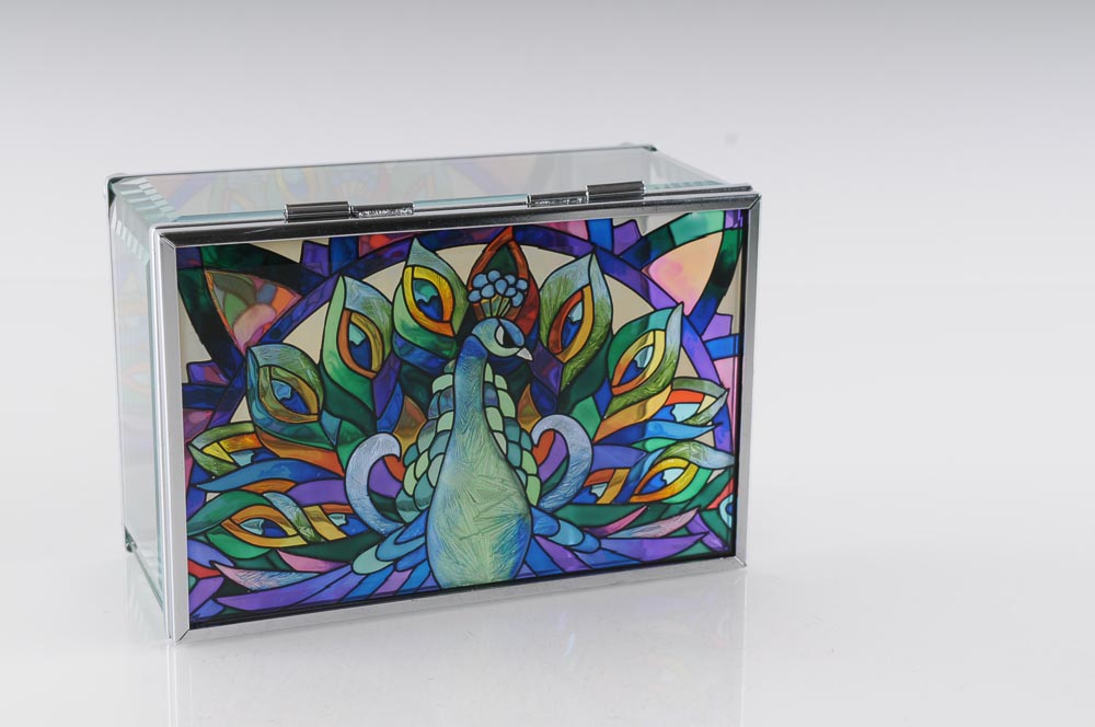 Assortment of Bird Décor