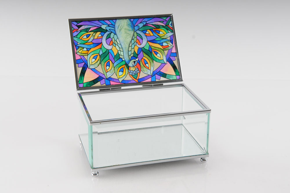 Assortment of Bird Décor