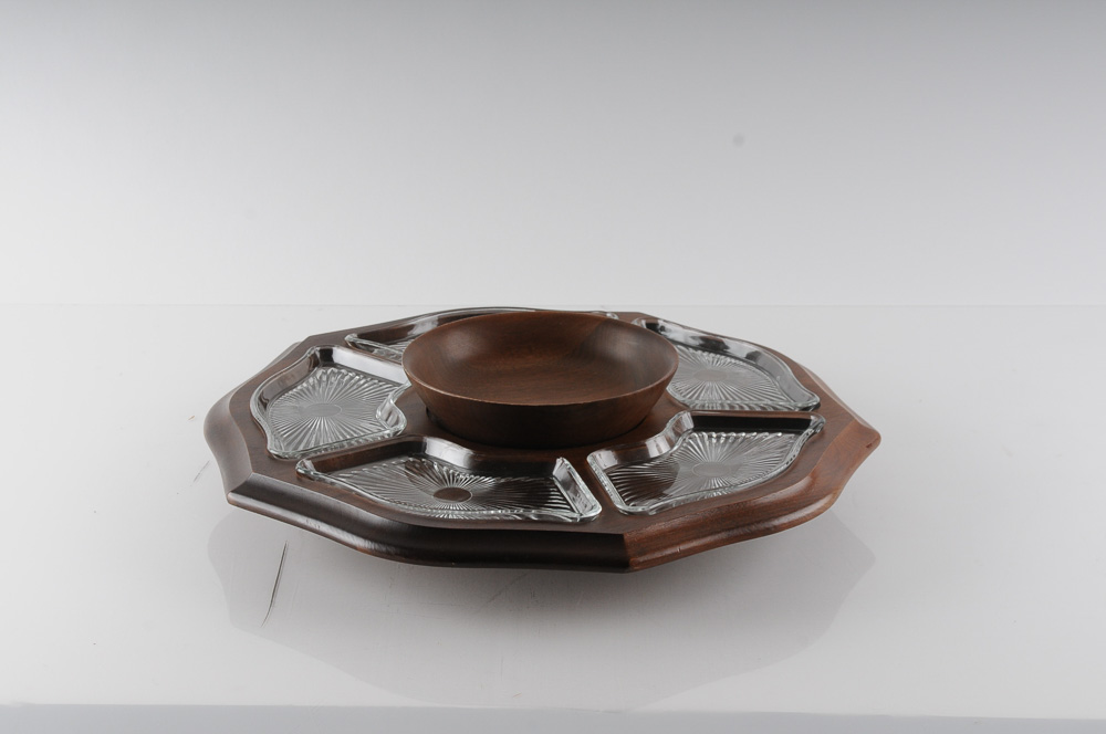 Walnut Swivel Serving Dish