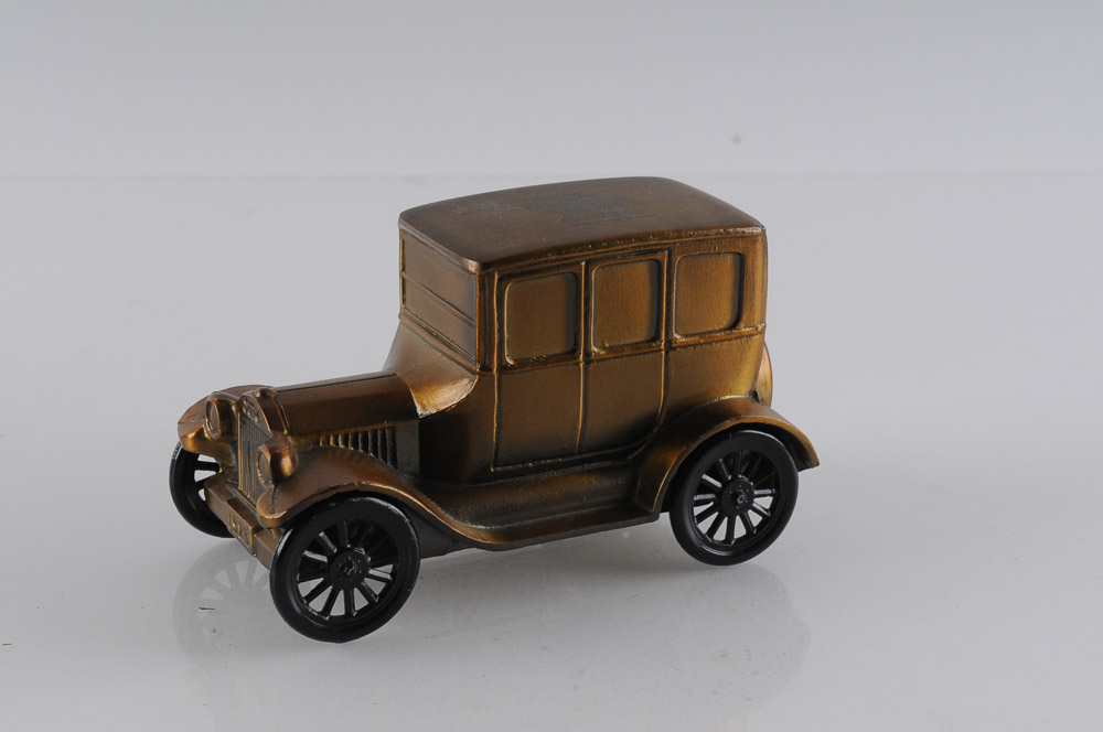 Collection of Assorted Home Adornments