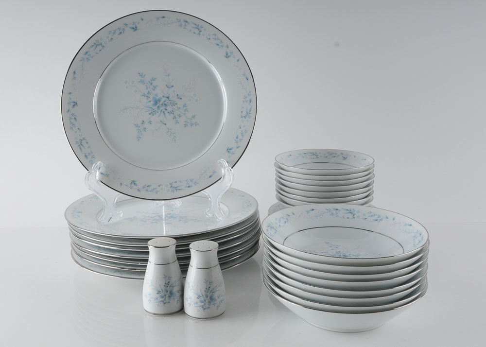 Noritake "Carolyn" Fine China Dinner Service