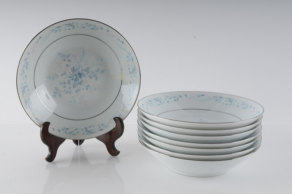 Noritake "Carolyn" Fine China Dinner Service