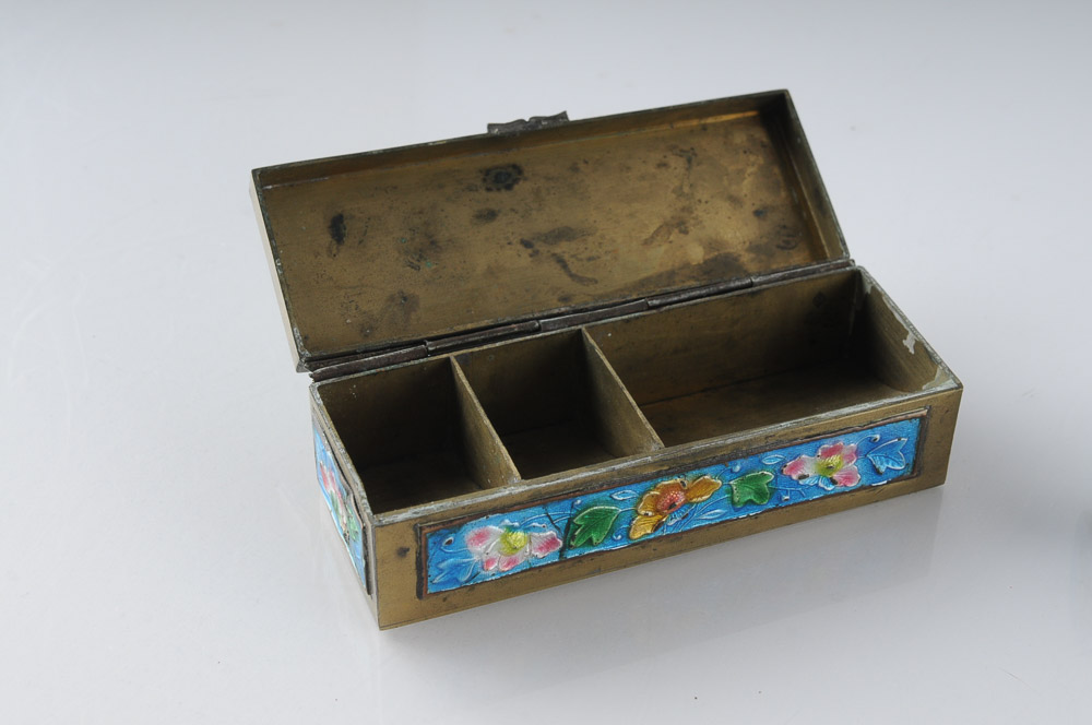 Assortment of Metal Housewares