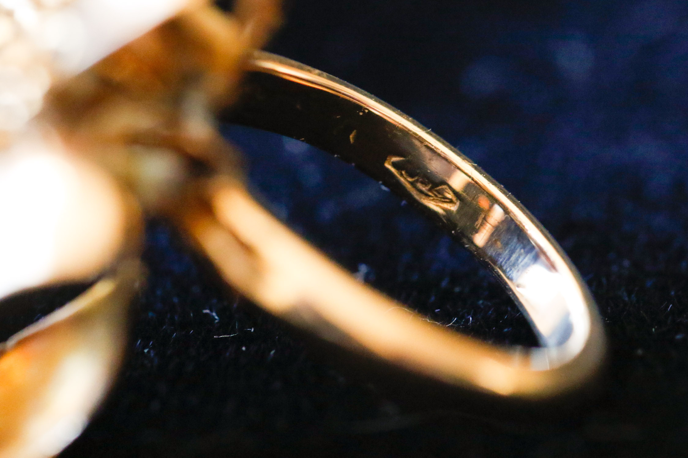 18K Yellow Gold and Diamond Flower Ring