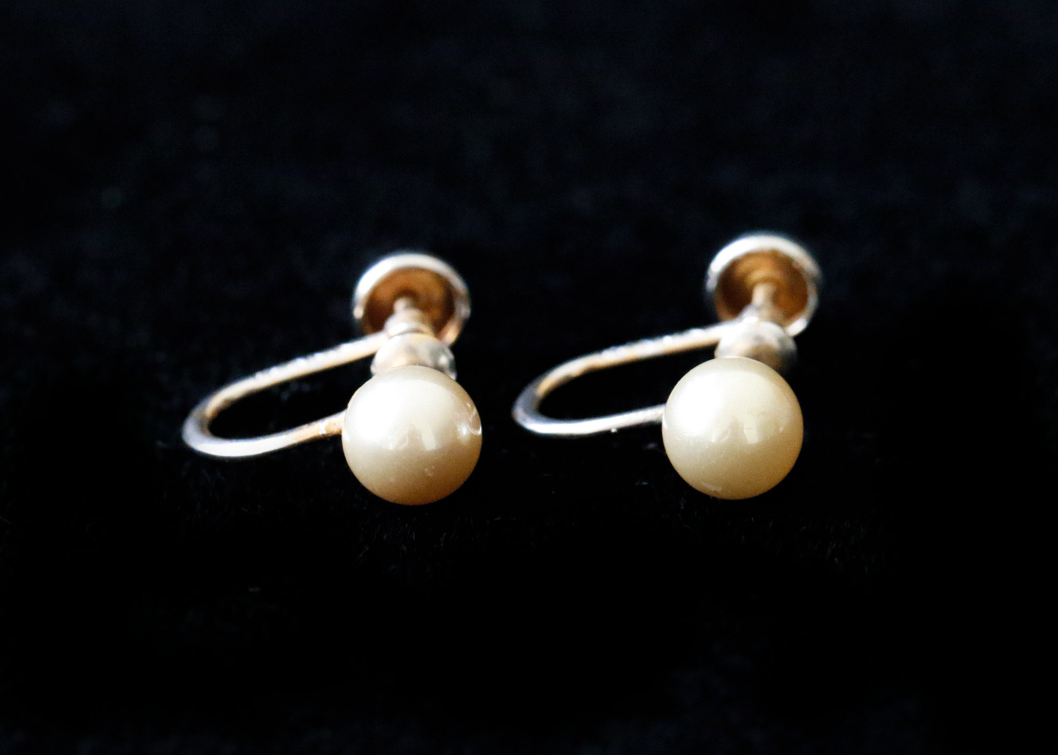 10K White Gold Faux Pearl Earrings
