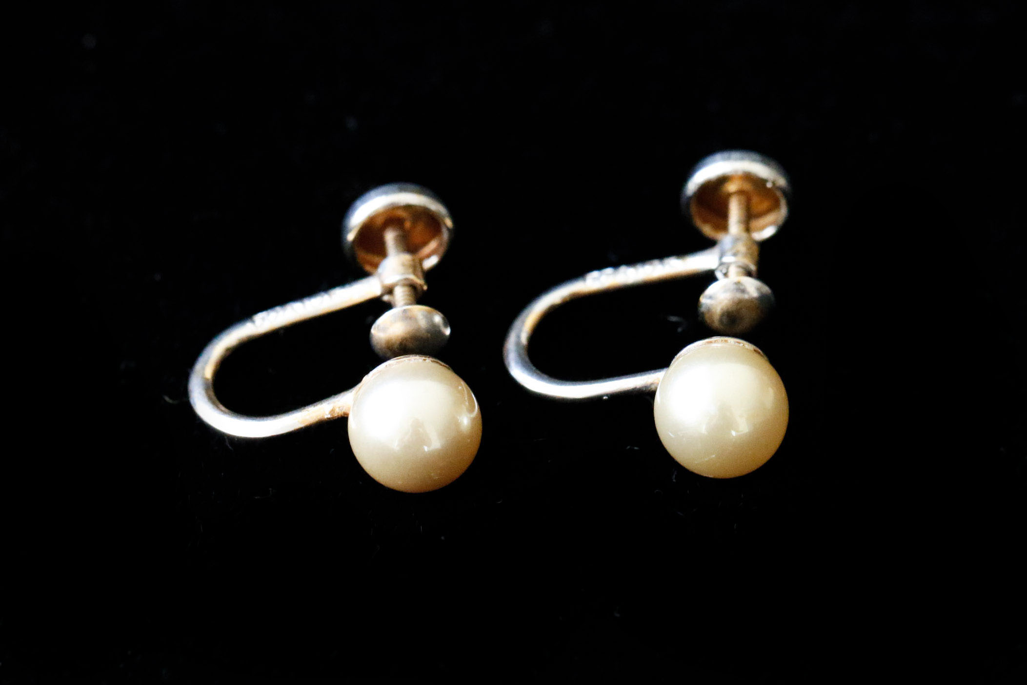 10K White Gold Faux Pearl Earrings