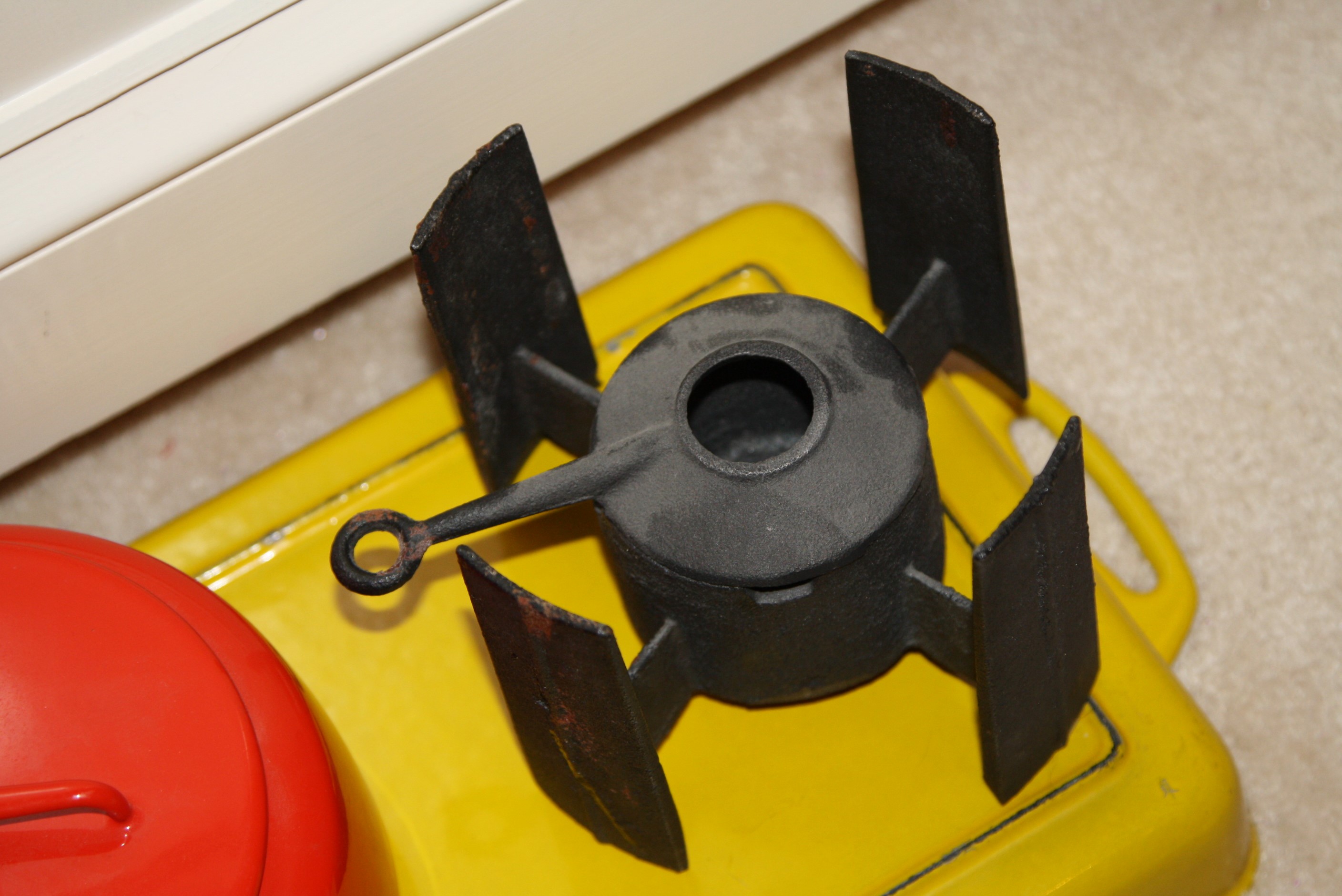 Vintage Yellow Cast Iron Roasters With Fondue Pot