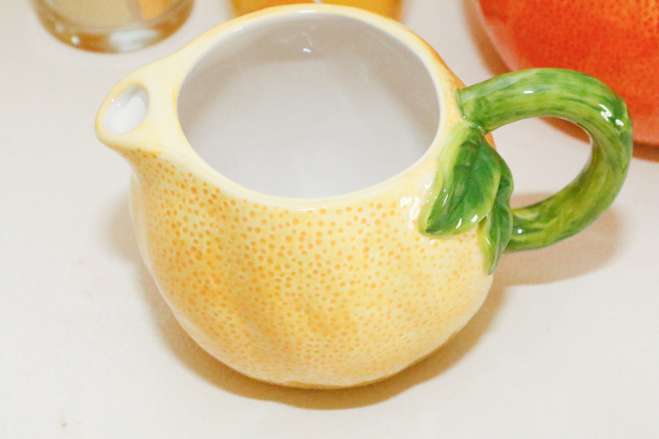 Tableware with Citrus Motif