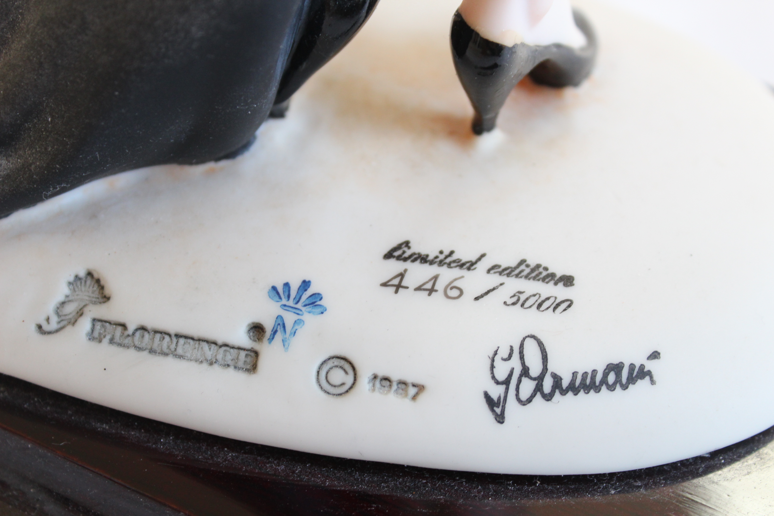 1920s-Inspired Giuseppe Armani Figurine