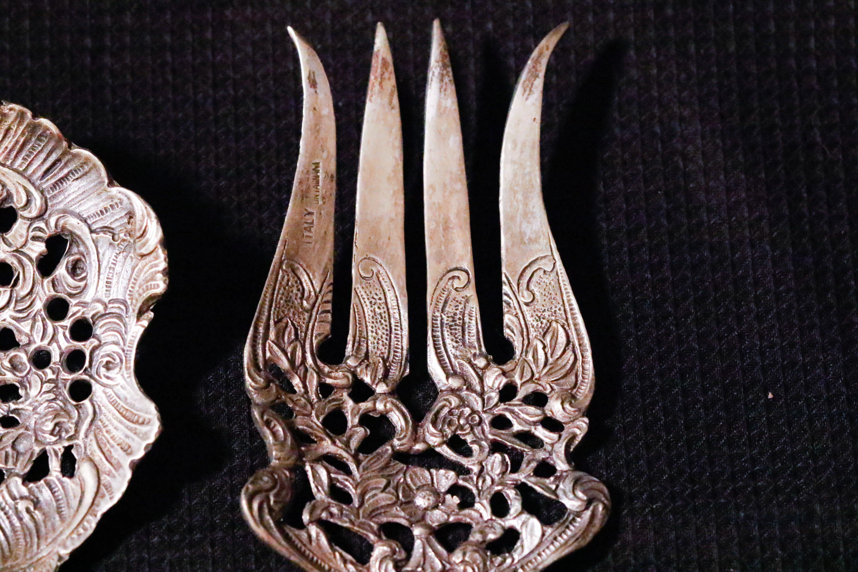 Montagnani Italian Figural 10-Piece Utensil Set