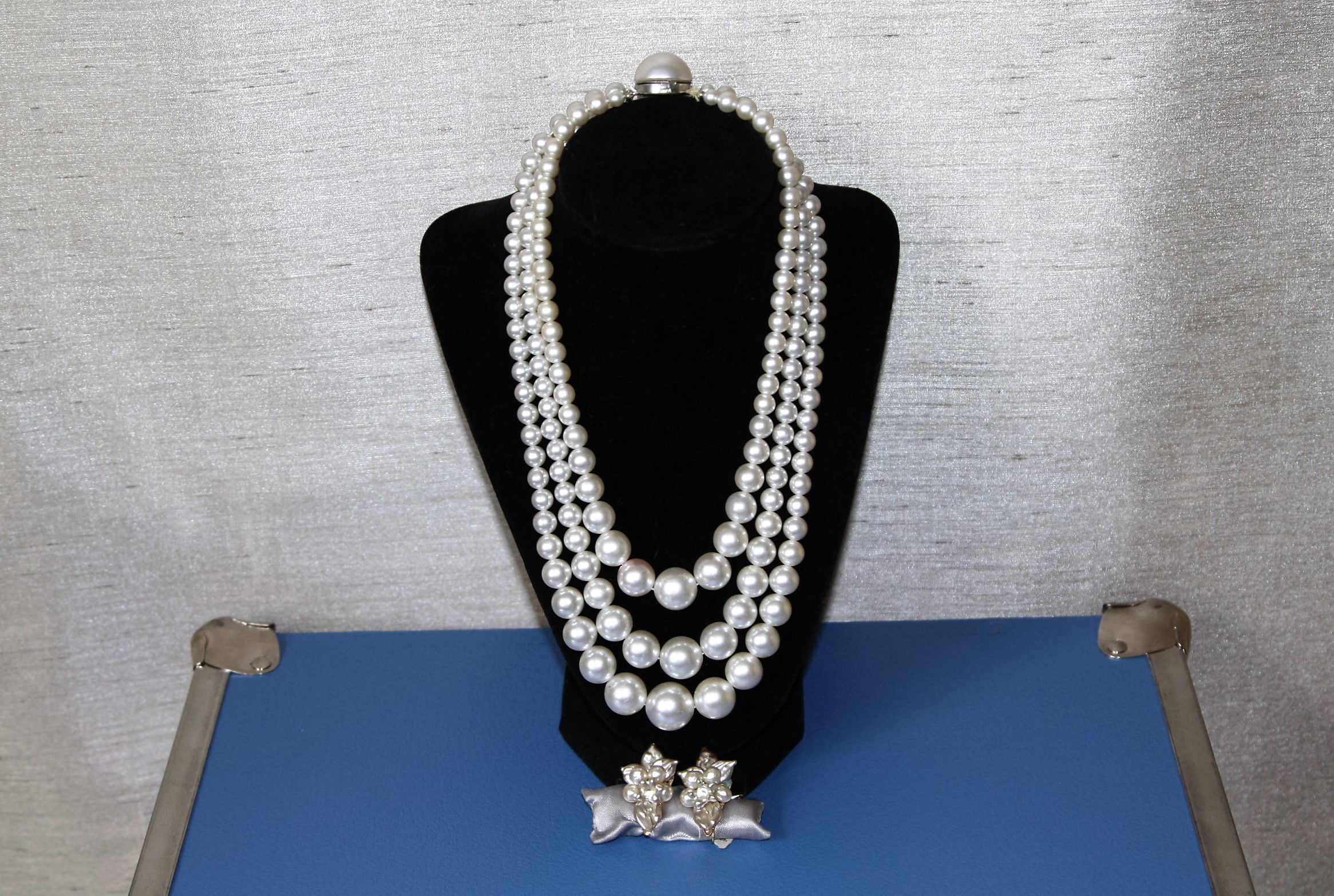 Grouping of Vintage Faux Pearl Jewelry
