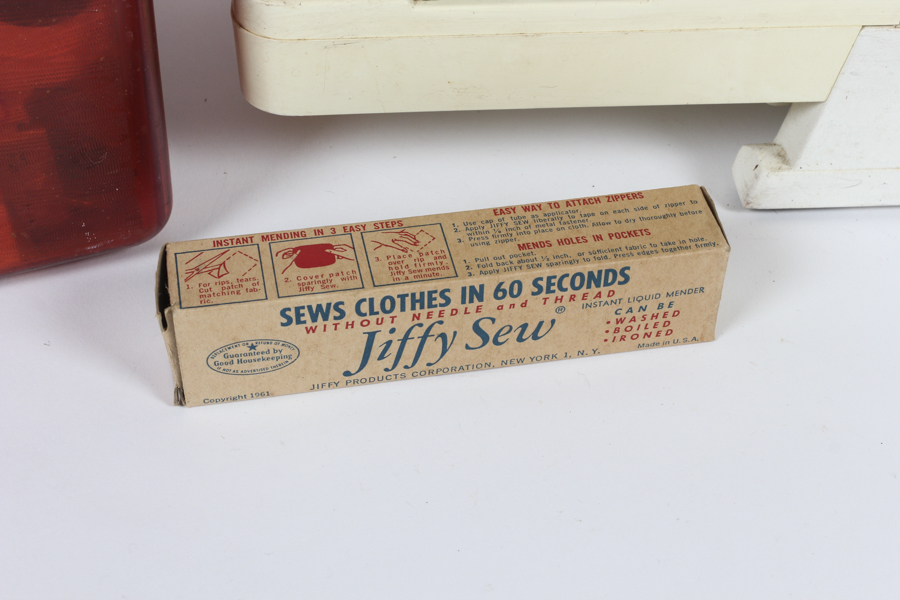 Singer Merritt Zig Zag Sewing Machine