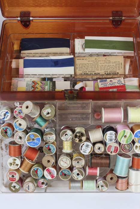 Singer Merritt Zig Zag Sewing Machine