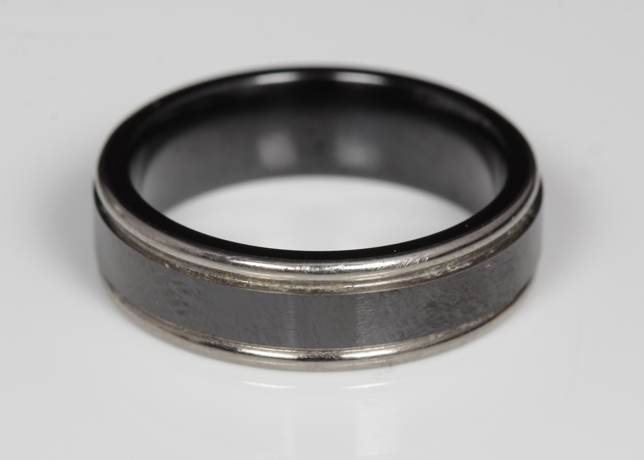 Triton Titanium Band