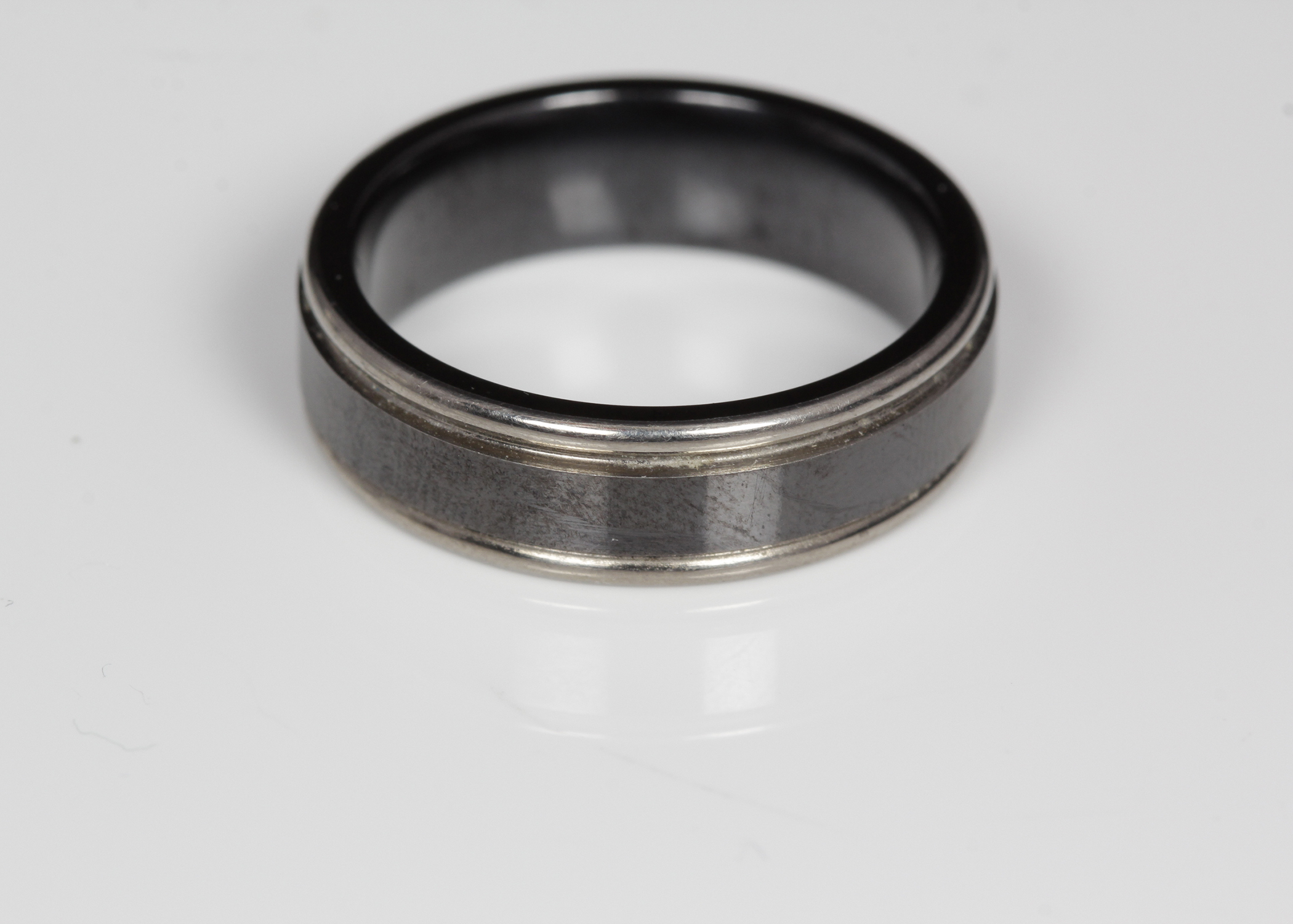 Triton Titanium Band