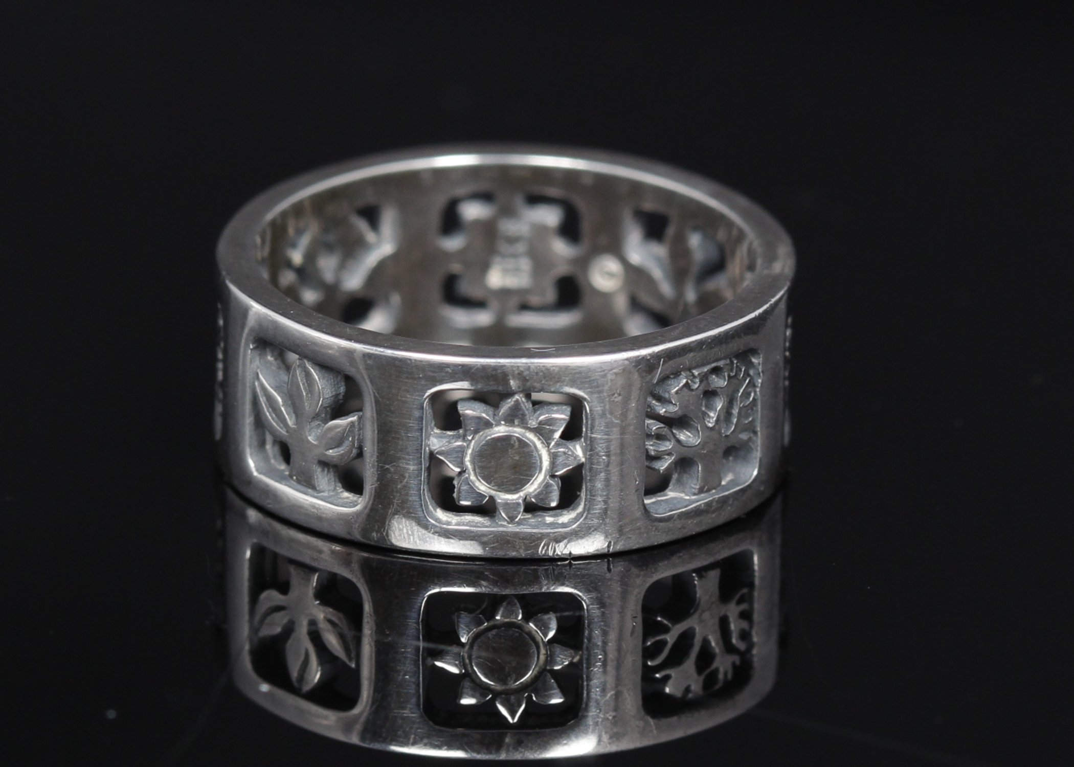 James Avery Sterling Silver Seasons Band